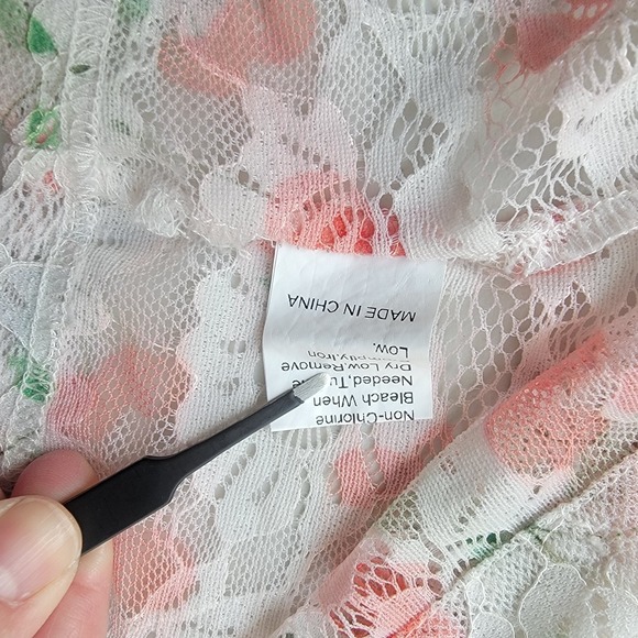 Women's Size Small Coquette Y2K Kawaii Crop Top  Sheer Lacey Floral Button Up - Picture 5 of 5